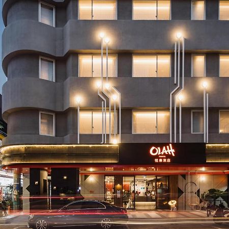 Hotel Olah Poshtel - Taichung Station Esterno foto
